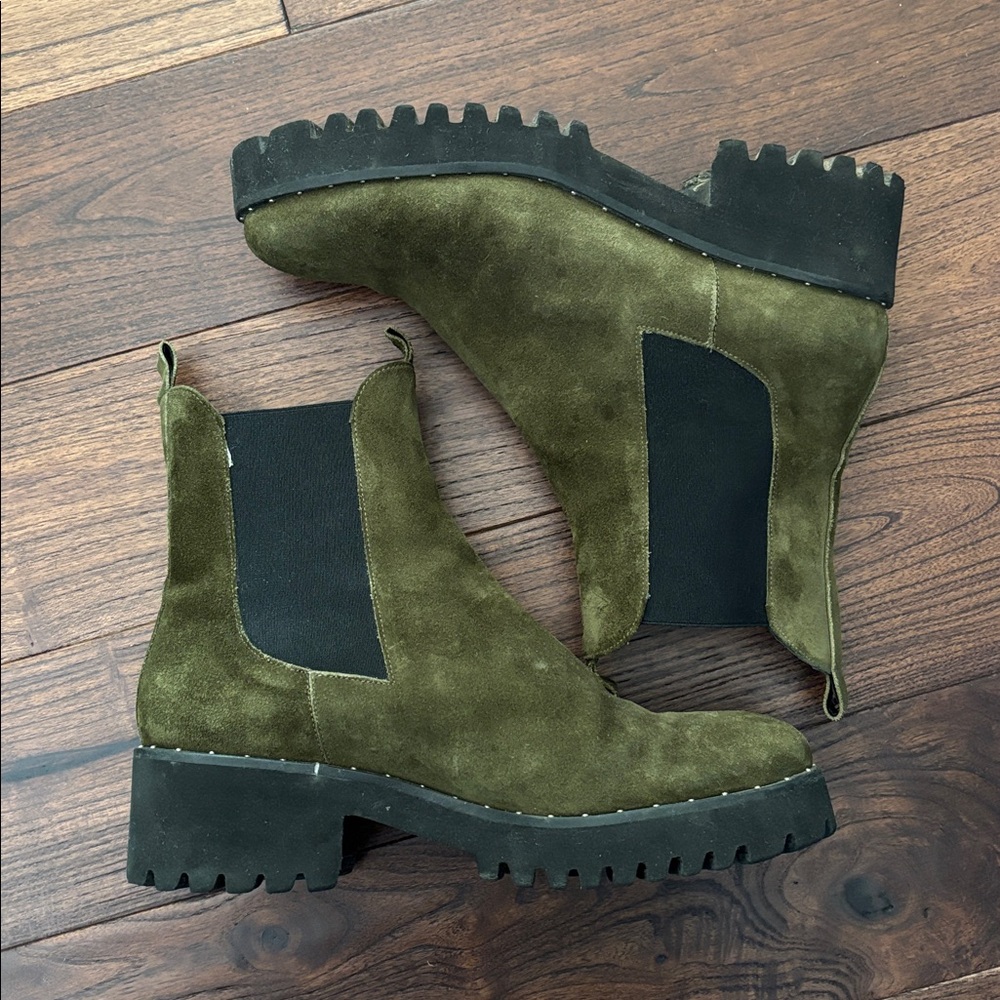 Freda Salvador Brooke Green Suede Boots Size 9